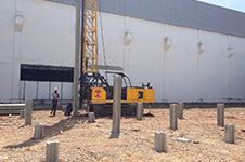 บริการรับตอกเสาเข็ม ด้วยปั้นจั่นตีนตะขาบ สะดวก รวดเร็ว