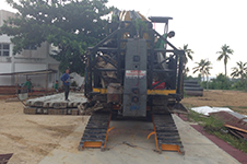 บริการรับตอกเสาเข็ม ด้วยปั้นจั่นตีนตะขาบ สะดวก รวดเร็ว