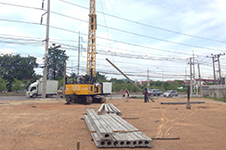 บริการรับตอกเสาเข็ม ด้วยปั้นจั่นตีนตะขาบ สะดวก รวดเร็ว